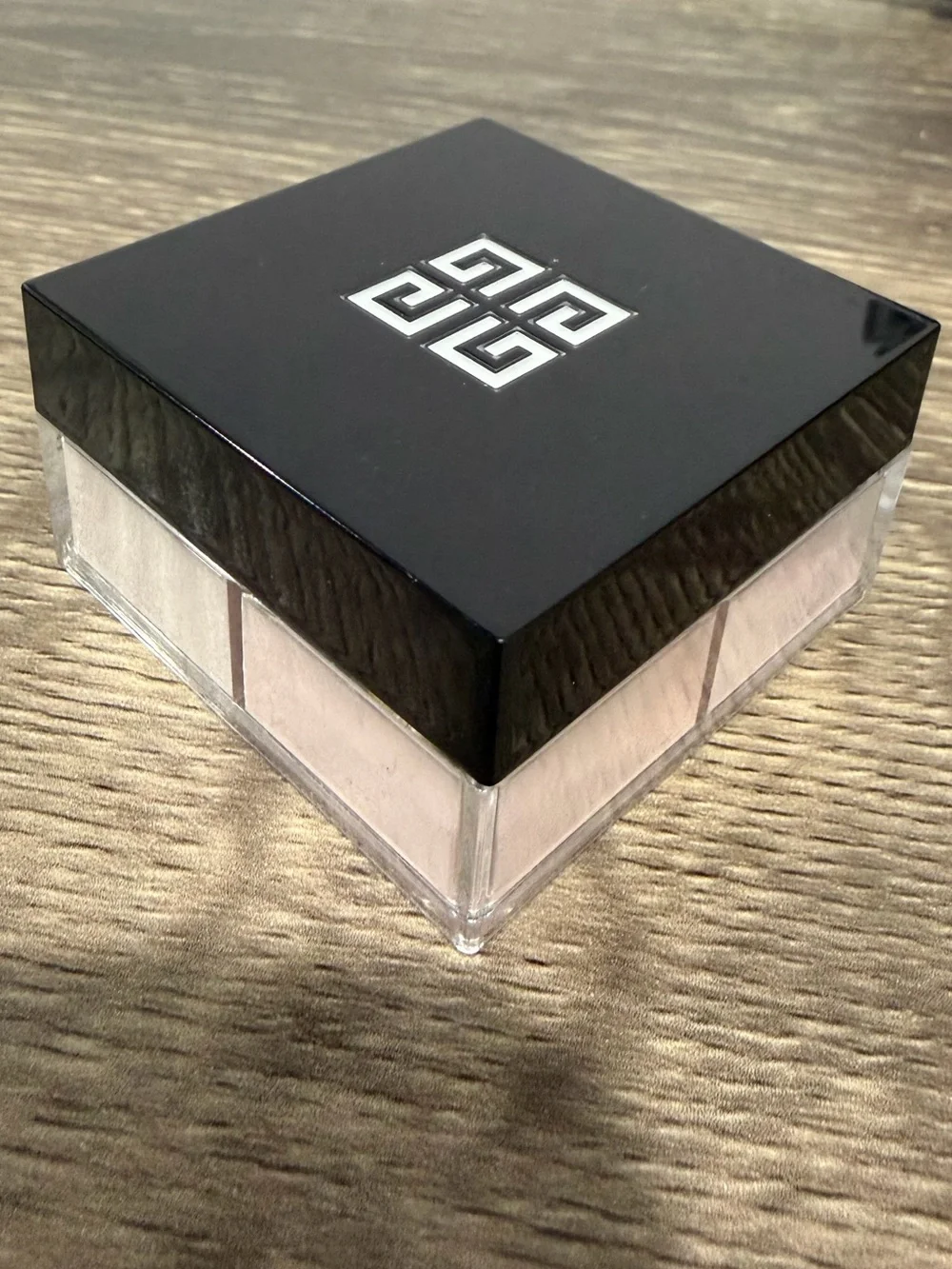 Givenchy Prisme Libre Loose Powder Mat-finish 4 x 1 g - Total 0.14 oz Color # 3